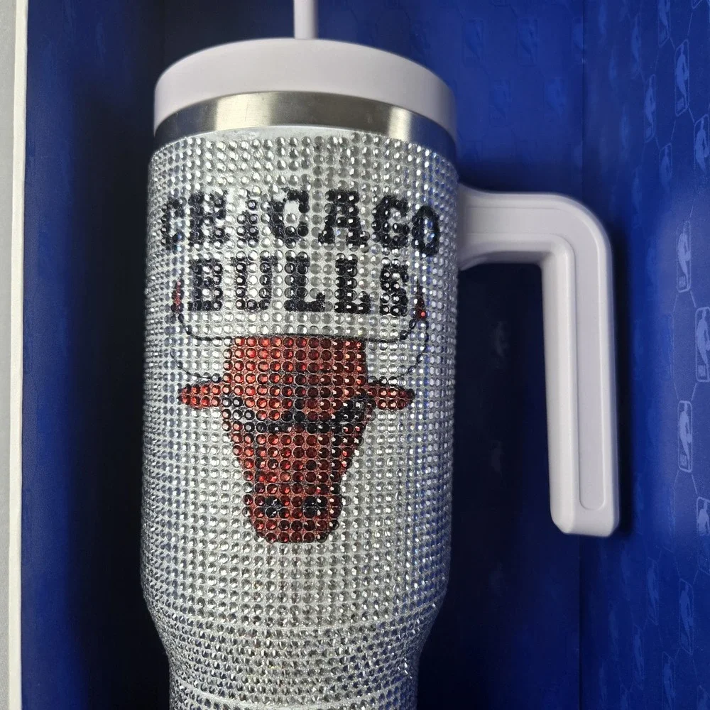 NBA Bling Hydrapeak LE Chicago Bulls Logo‎ 40 oz Steel Tumbler Rhinestones - NIB